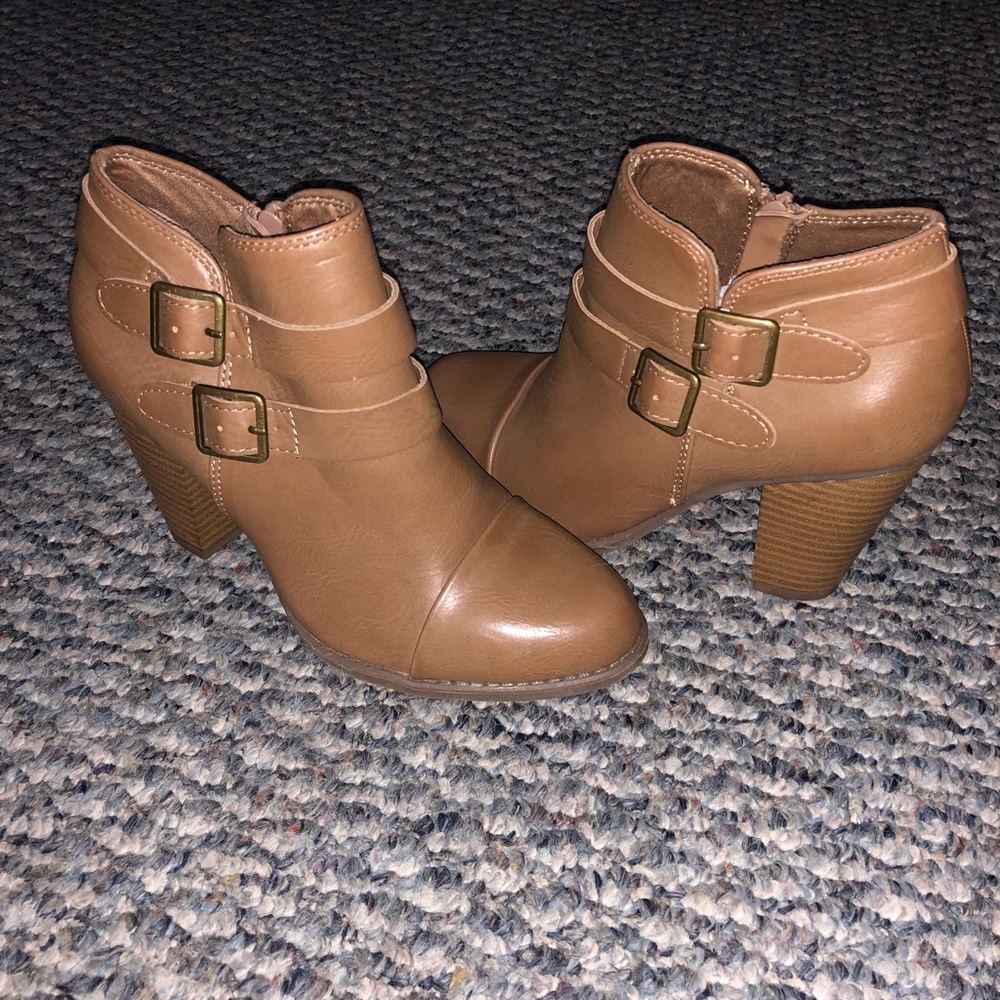 Lauren Conrad heeled booties
